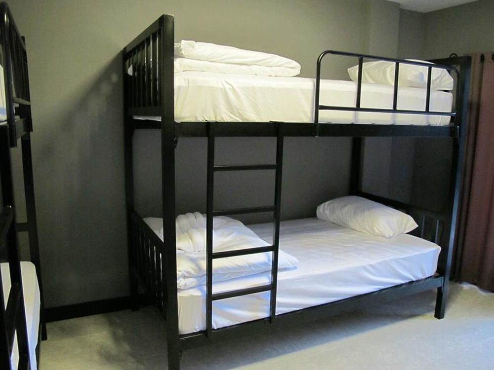 Why Not House Hostel Чиангмай Екстериор снимка