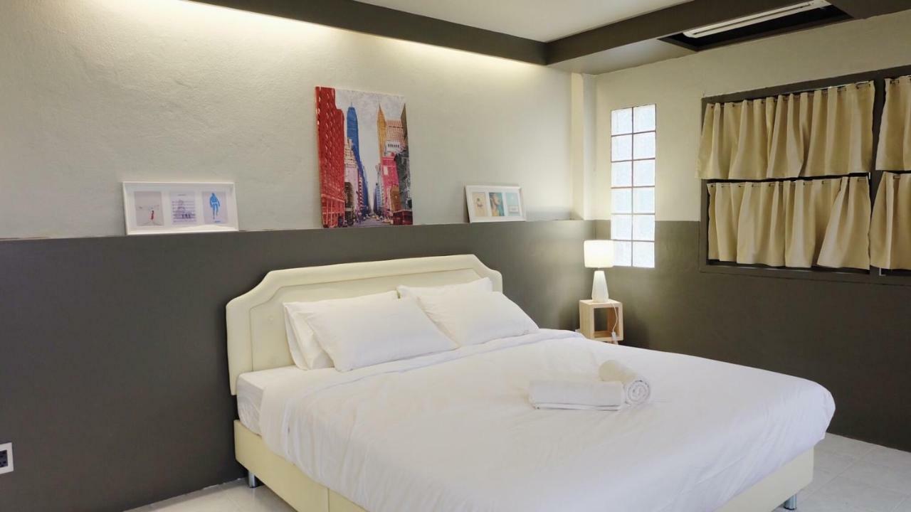 Why Not House Hostel Чиангмай Екстериор снимка