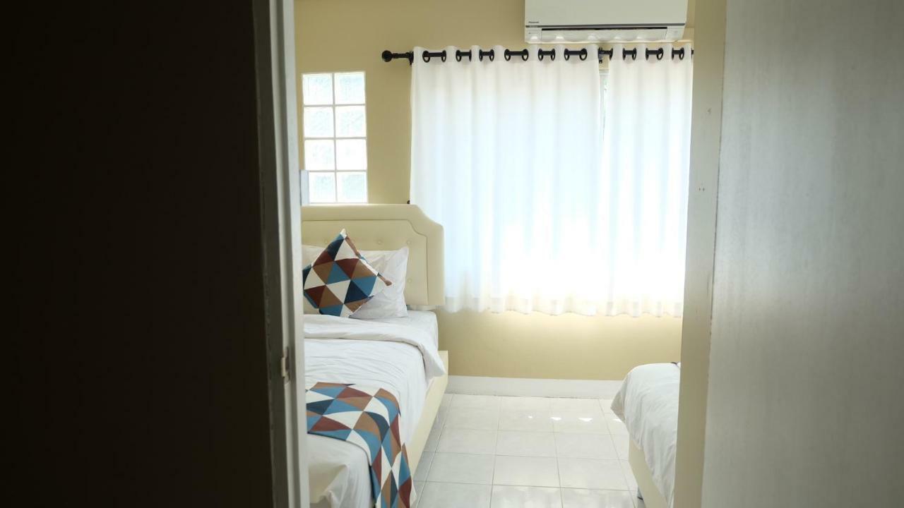 Why Not House Hostel Чиангмай Екстериор снимка