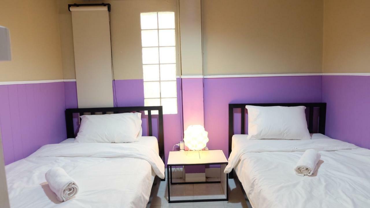Why Not House Hostel Чиангмай Екстериор снимка
