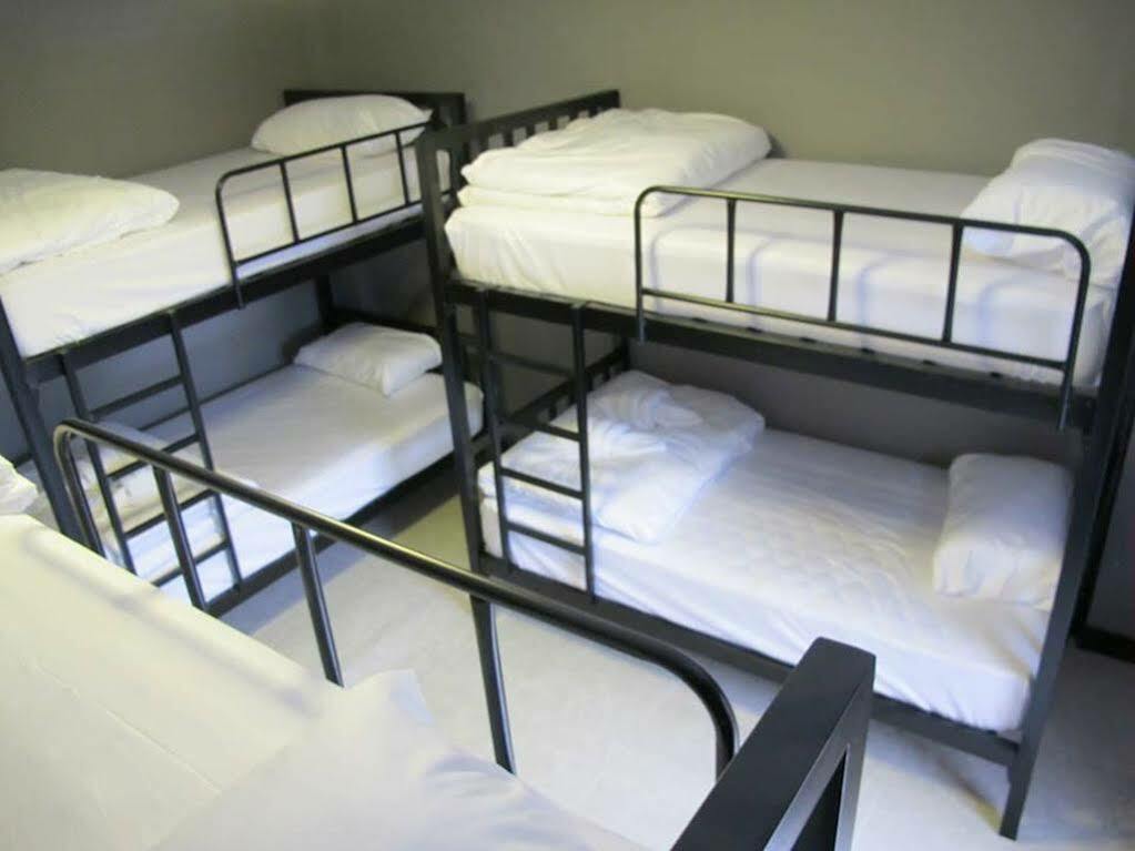 Why Not House Hostel Чиангмай Екстериор снимка